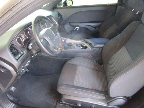 Used 2023 Dodge Challenger SXT RWD image 14