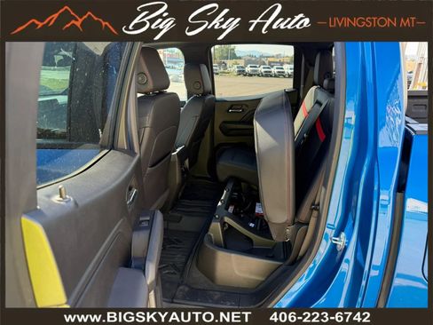 Used 2023 Chevrolet Colorado Z71 w/ Z71 Convenience Package 2 AWD/4WD image 19