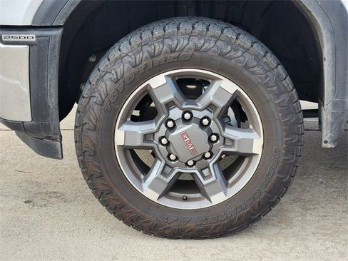 Used 2025 GMC Sierra 2500 SLT w/ Texas SLT Premium Package image 10