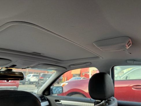 Used 2005 BMW 325i Sedan image 14