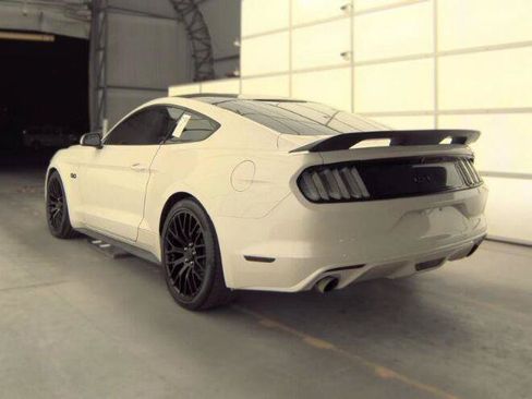 Used 2017 Ford Mustang GT w/ Black Accent Package RWD image 8