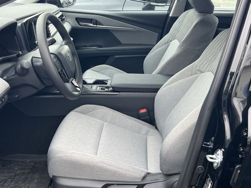 Used 2026 Toyota Camry LE FWD image 16