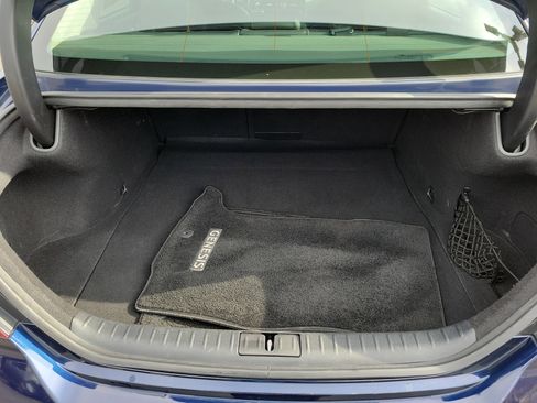 Used 2023 Genesis G70 2.0T image 8