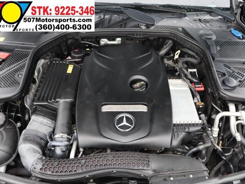 Used 2015 Mercedes-Benz C 300 4MATIC Sedan image 24