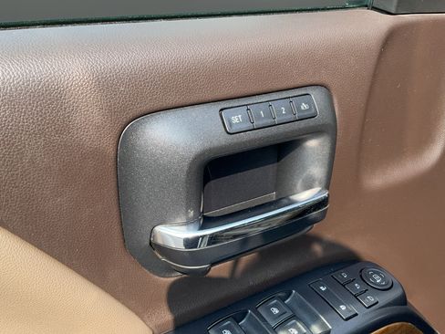 Used 2015 Chevrolet Silverado 1500 LTZ AWD/4WD image 30