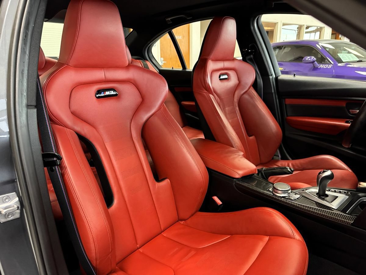 Used 2018 BMW M3 RWD image 23