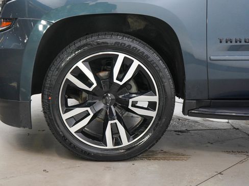 Used 2019 Chevrolet Tahoe Premier w/ RST 6.2L Performance Edition AWD/4WD image 30