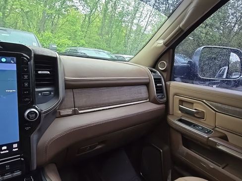 Used 2022 RAM 3500 Limited AWD/4WD image 23