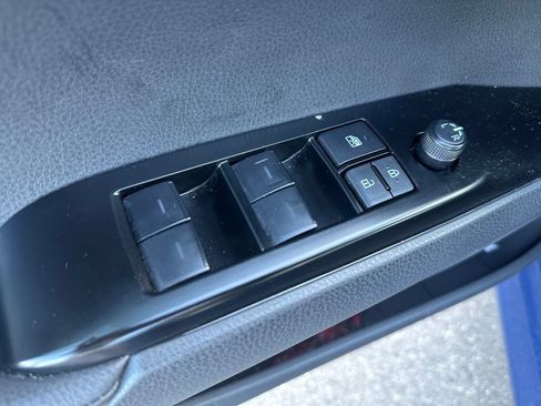 Used 2025 Toyota Camry XLE FWD image 13