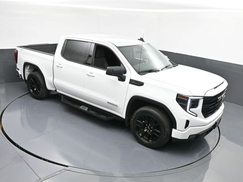 Used 2023 GMC Sierra 1500 Elevation image 29