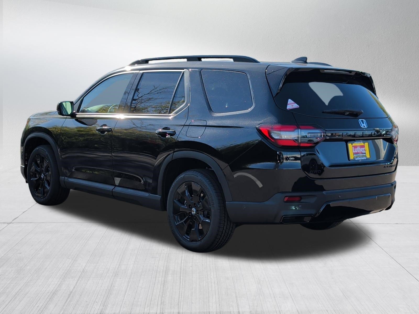 New 2026 Honda Pilot Black Edition image 5