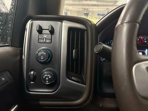 Used 2018 GMC Sierra 1500 SLT image 13