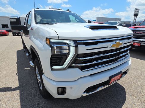 New 2026 Chevrolet Silverado 2500 LT w/ Z71 Chrome Sport Edition AWD/4WD image 12