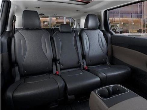 New 2026 Kia Carnival SX image 70
