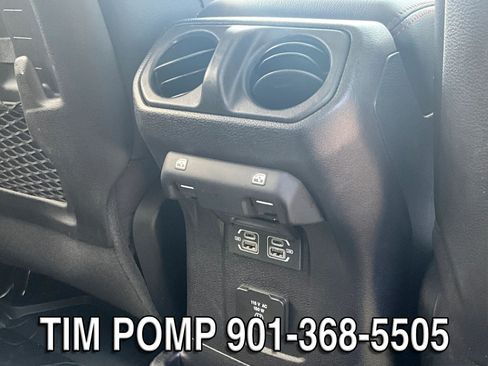 Used 2021 Jeep Wrangler Unlimited Rubicon AWD/4WD image 16