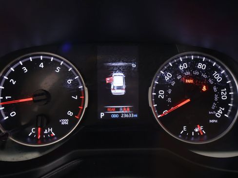 Used 2022 Toyota RAV4 LE image 4