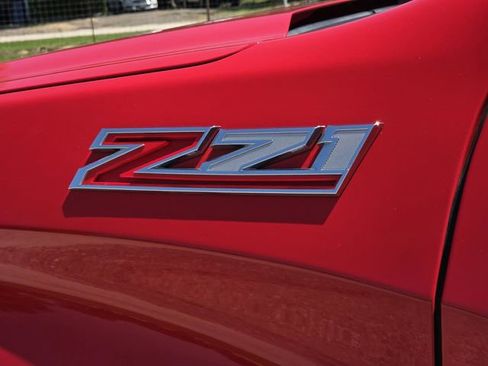 Used 2021 Chevrolet Silverado 1500 Custom Trail Boss w/ LPO, Dark Essentials Package AWD/4WD image 9