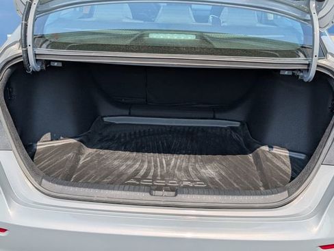 Used 2025 Honda Accord SE image 9