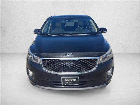 Used 2017 Kia Sedona SX FWD image 2