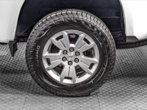 Used 2022 Chevrolet Colorado LT w/ Fleet Safety Package AWD/4WD image 28