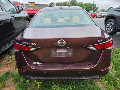 Used 2023 Nissan Sentra SV w/ SV Premium Package FWD image 6