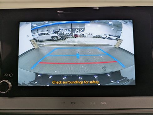 Used 2025 Toyota Prius LE image 12