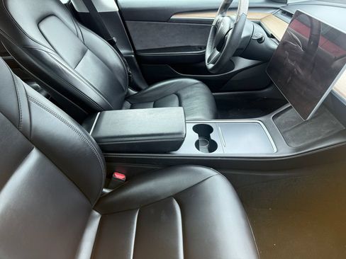 Used 2023 Tesla Model 3 Standard Range RWD image 9