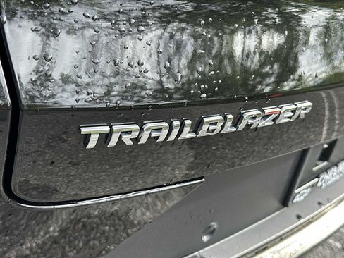 Certified 2024 Chevrolet TrailBlazer ACTIV w/ Driver Confidence Package FWD image 11