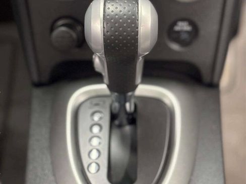 Used 2011 Nissan Rogue SV w/ Premium Pkg image 28