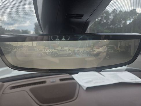 Used 2022 Chevrolet Tahoe High Country RWD image 20