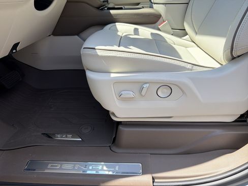 New 2026 GMC Yukon XL Denali w/ Sun & Power Step Package RWD image 11