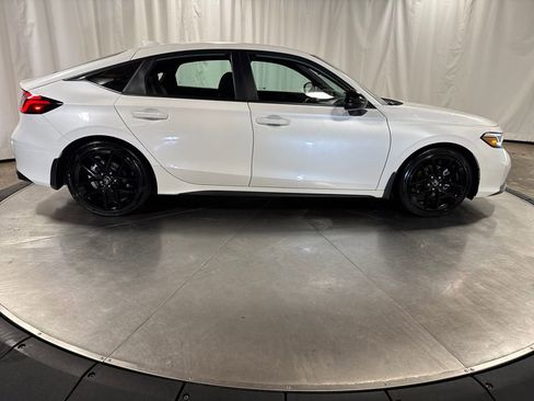 Certified 2025 Honda Civic Sport image 9