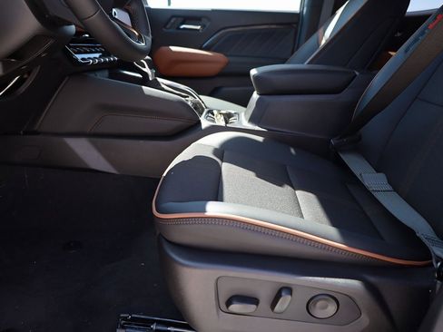 New 2025 GMC Canyon AT4 w/ Nightfall Edition image 11