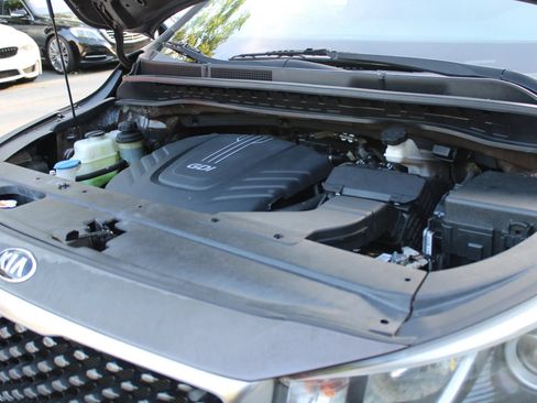 Used 2016 Kia Sedona EX FWD image 32