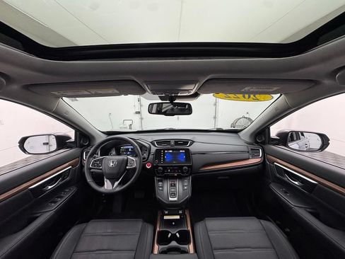 Used 2022 Honda CR-V Touring image 3