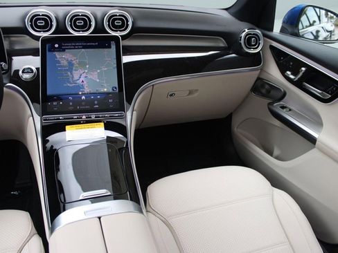 Used 2026 Mercedes-Benz GLC 300 image 30