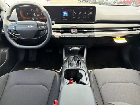 New 2026 Kia K4 FWD image 9