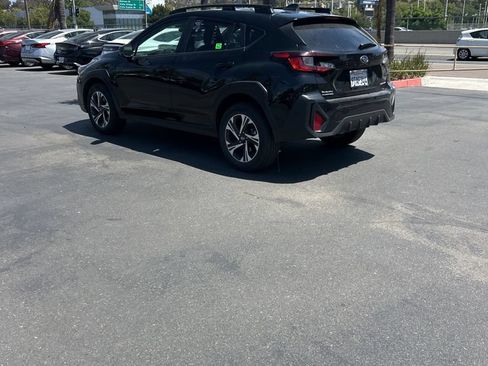 Used 2025 Subaru Crosstrek 2.5i Premium AWD/4WD image 7