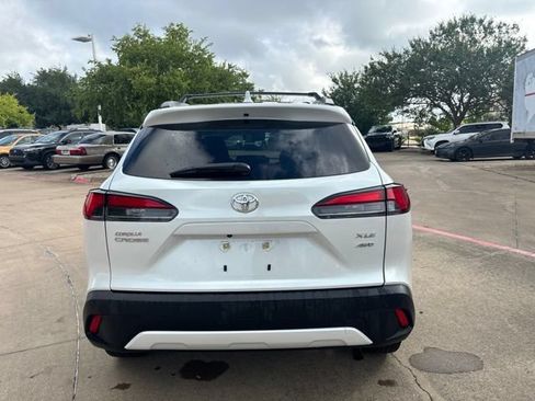 Used 2024 Toyota Corolla Cross XLE w/ Convenience Package AWD/4WD image 6