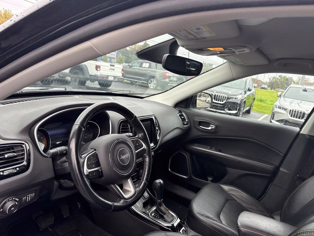 Used 2020 Jeep Compass Limited AWD/4WD image 10