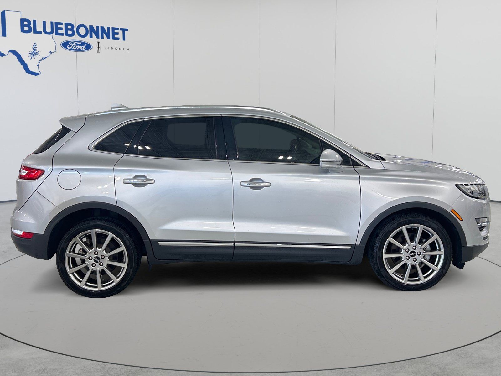 Used 2019 Lincoln MKC Reserve w/ MKC Climate Package FWD image 4