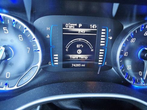 Used 2020 Chrysler Pacifica Touring-L image 24