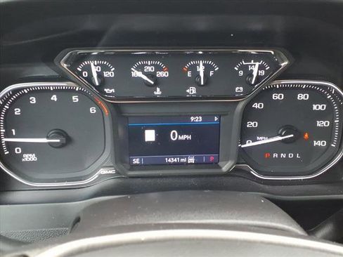 Used 2022 GMC Sierra 1500 AT4 w/ AT4 Preferred Package image 22