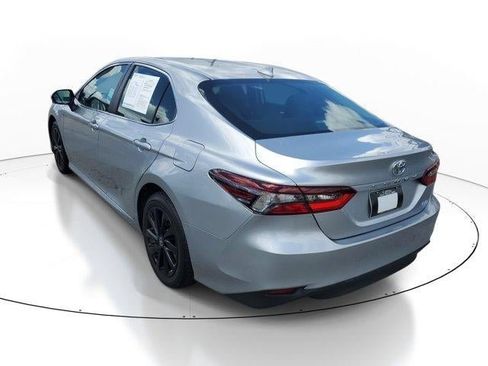 Used 2024 Toyota Camry LE w/ Convenience Package FWD image 4