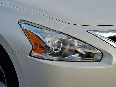 Used 2014 Nissan Altima 2.5 SV image 9