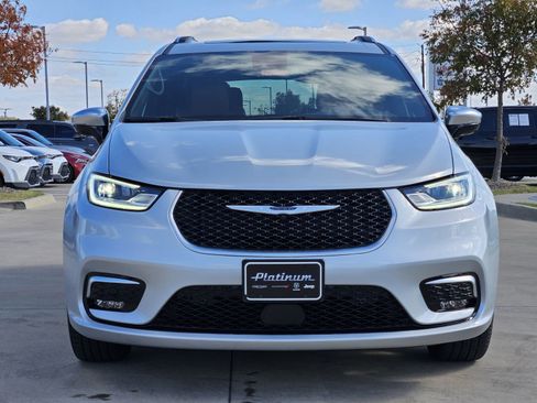 New 2026 Chrysler Pacifica Pinnacle image 6
