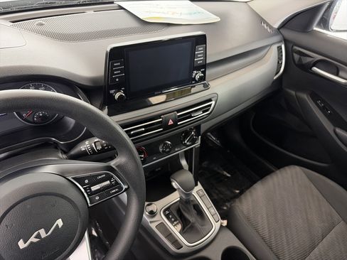 Certified 2023 Kia Seltos LX image 11