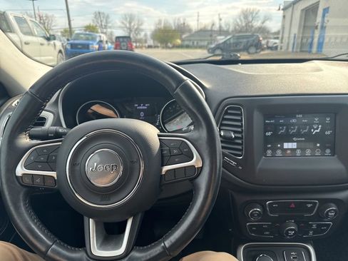 Used 2019 Jeep Compass Latitude w/ Cold Weather Group image 13
