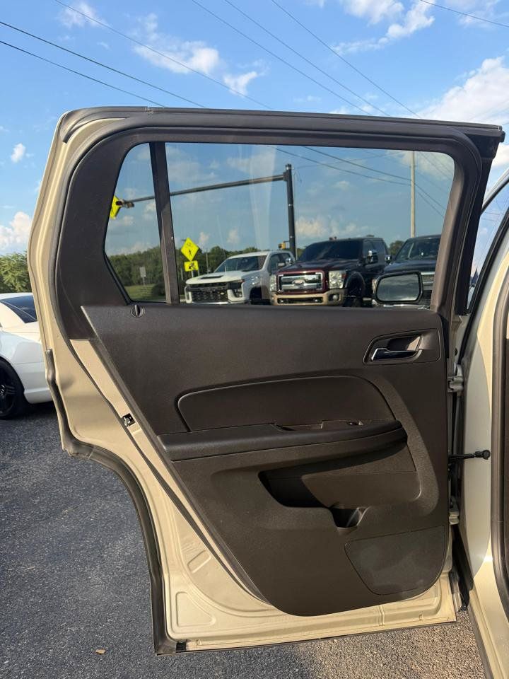 Used 2015 GMC Terrain SLE FWD image 18