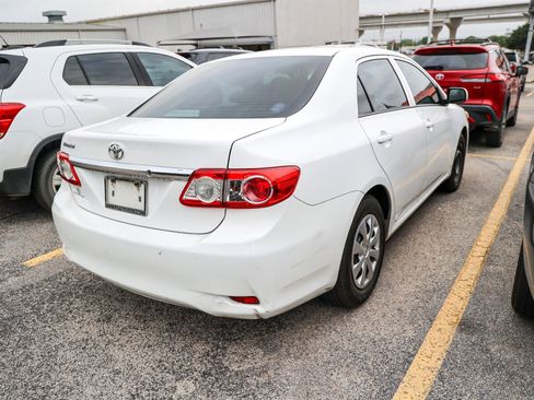 Used 2013 Toyota Corolla L FWD image 7